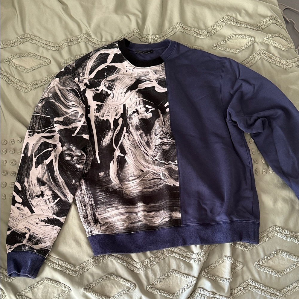 Versace Men's Sweater - Black and White Abstract with Blue
